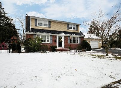 1st image of 676 Lakeview Ave