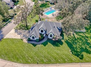 1226 Pembrooke Dr, Warrensburg, MO 64093