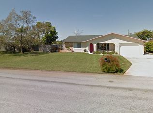 2566 SE Oaklyn St, Port Saint Lucie, FL 34984