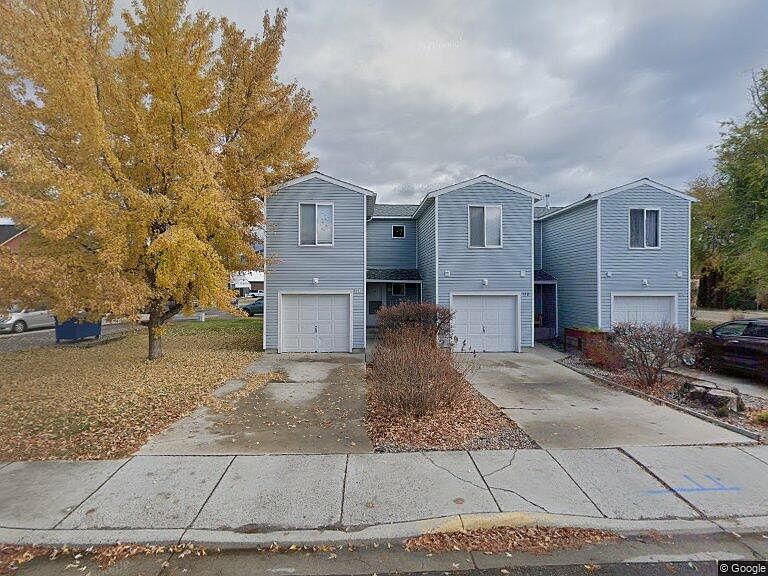 110 Inez St (Unit B is in middle)