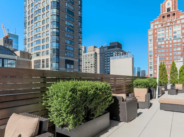 200 East 66th Street D1803 image 18 of 19
