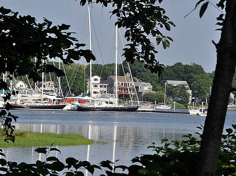 860 Bullocks Point Ave Riverside RI | Zillow