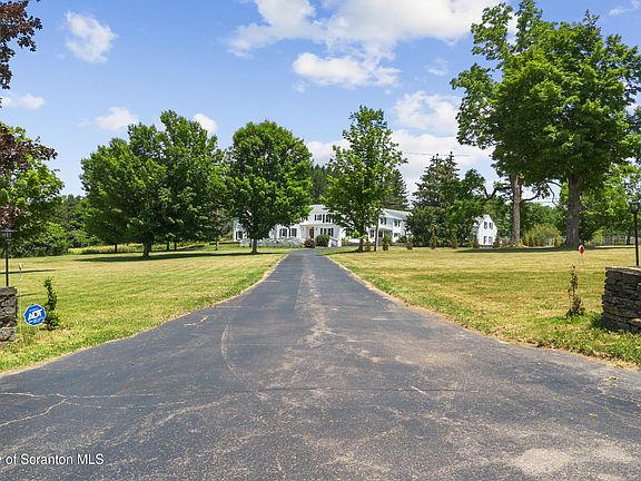 2nd image of 642 Lily Lake Rd