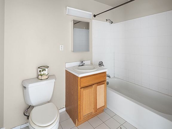 5th image of 260 Beach 81st St APT 6V