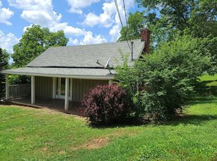 513 Blue Ridge Ave, Nelson, GA 30151