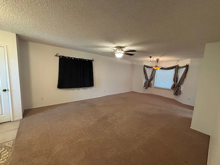 2150 W Hamilton Ave — Photo 7