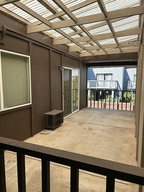 2 bed, 900 sqft, $2,250 — Photo 3