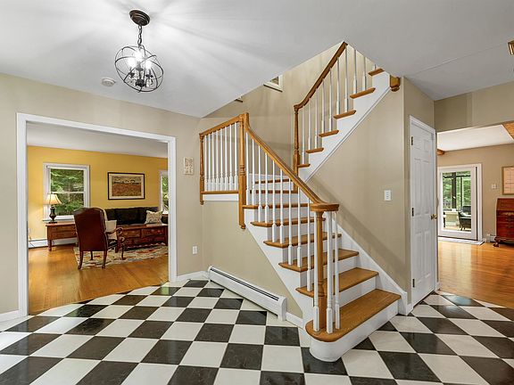 5th image of 11 Longview Drive