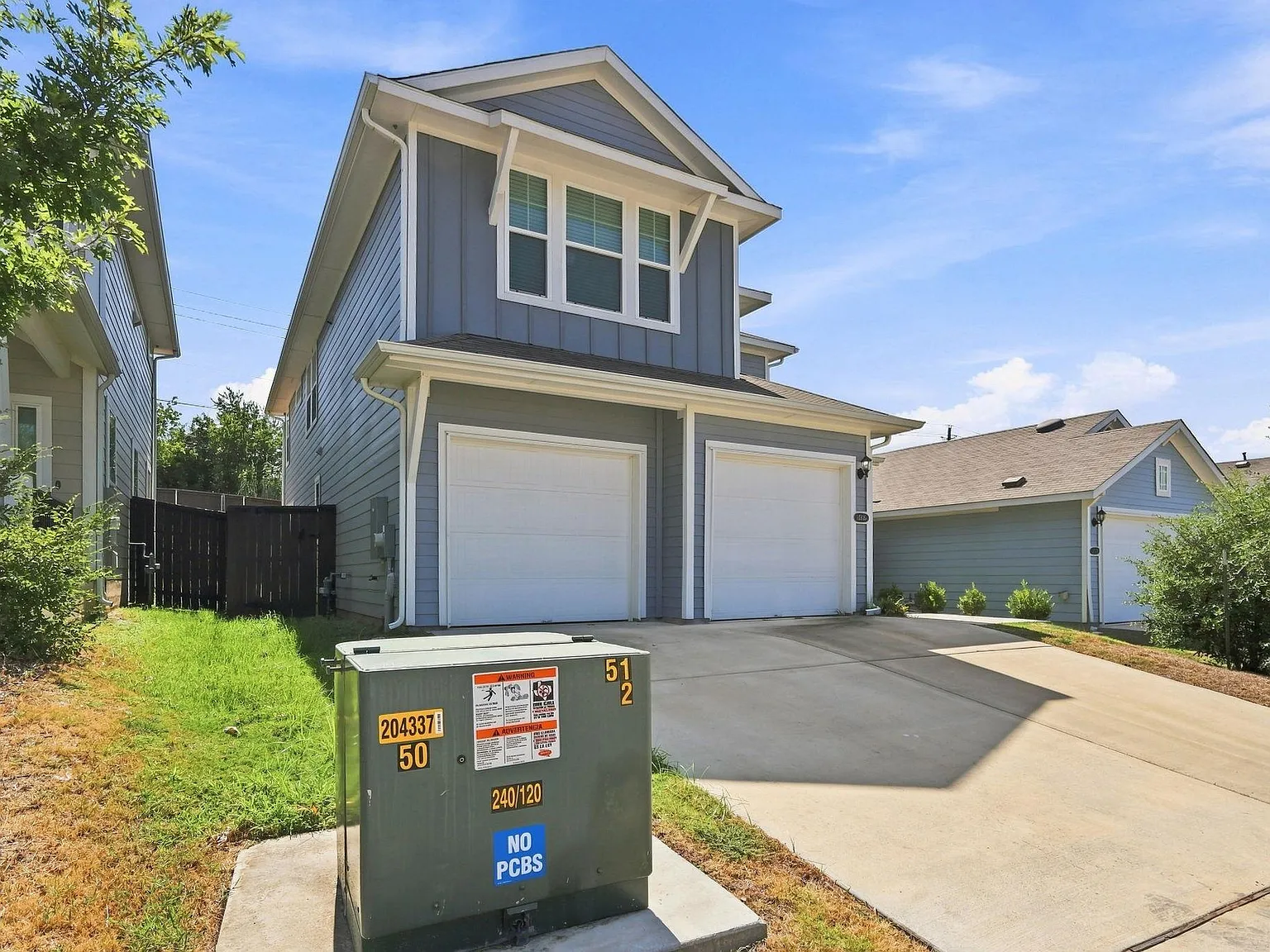 4 bed, 2.5 bath, 2259 sqft, $2,500 — Photo 3