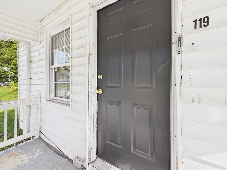 119 Railroad St — Photo 4