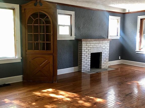 4th image of 1223 N Horsman St