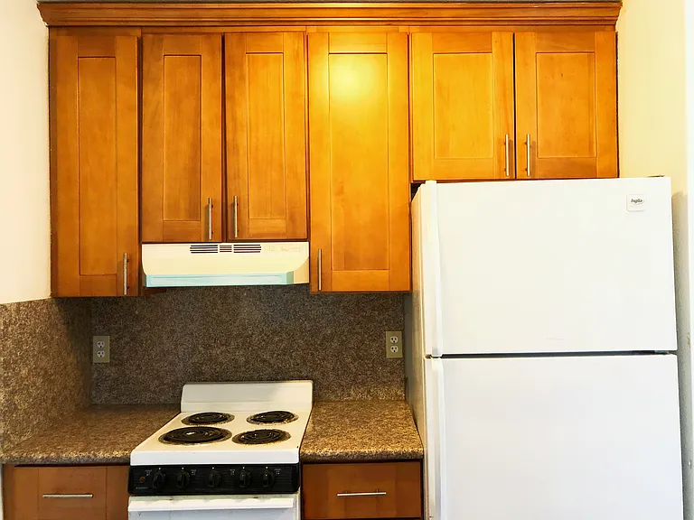 73 Castlebridge Dr — Photo 2