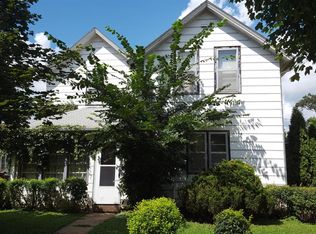 108 E Main St, Dodge Center, MN 55927