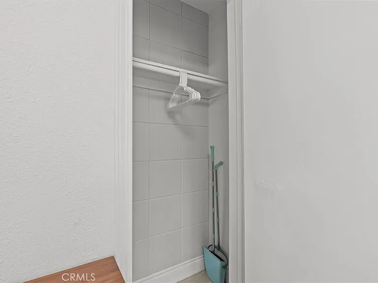 1095 Bonita St #B — Photo 22