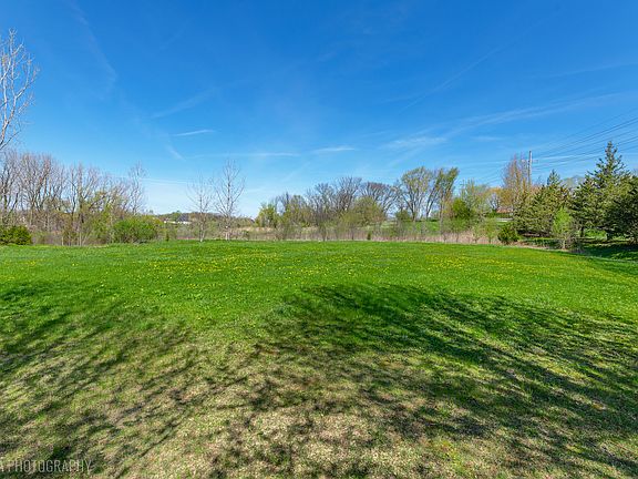 3rd image of 6475 Woodland Hills Dr