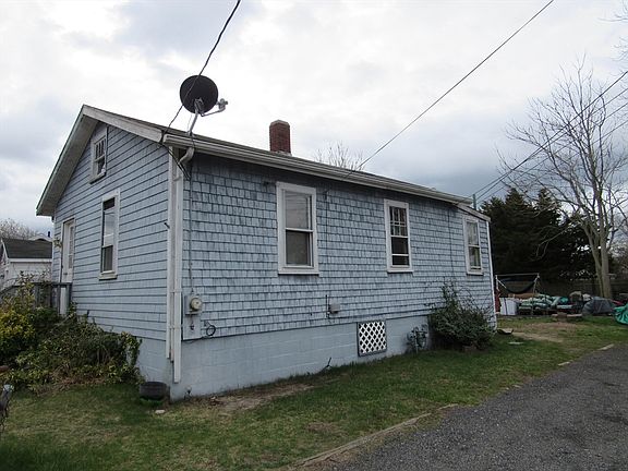 2nd image of 60 11th St