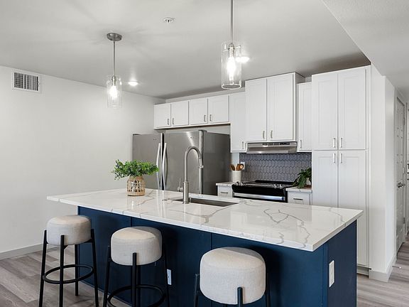 5th image of 3240 S University Dr #301