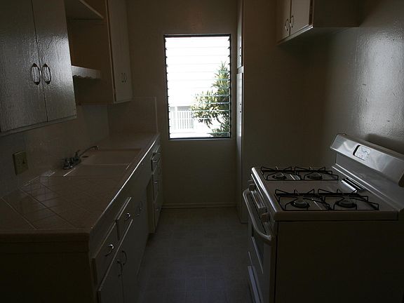 5th image of 1021 N Curson Ave APT 6