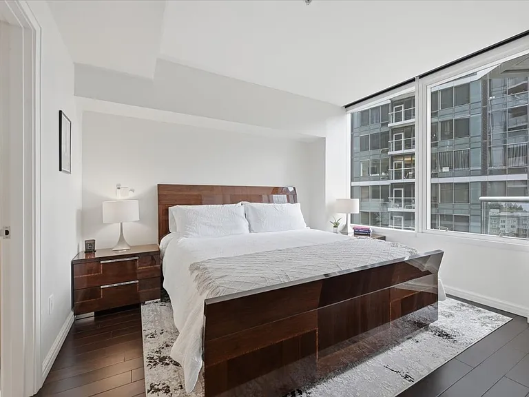10700 NE 4th St #1006 — Photo 12
