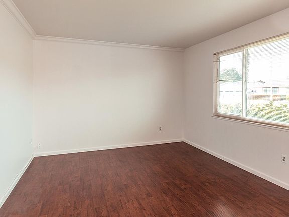5th image of 550 Tioga Ct