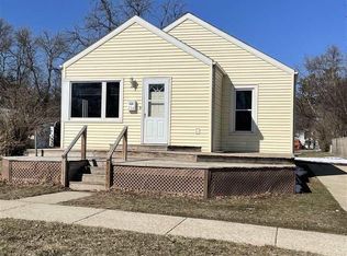 204 E College Ave, Howard, SD 57349