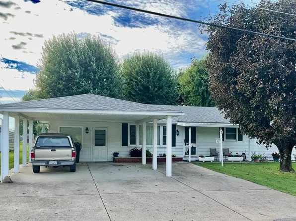 811 S Main St, Versailles, IN 47042