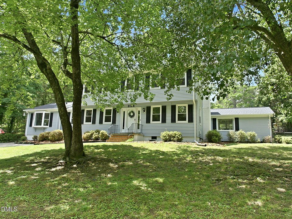 1st image of 304 Plum Ln