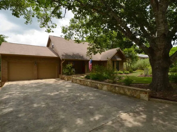 114 Algarita Rd, San Marcos, TX 78666