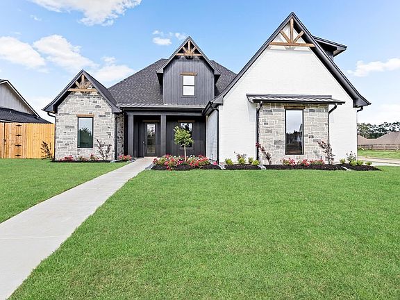 4th image of 220 Cody Ln