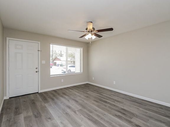 3rd image of 3156 E Edgewood Ave