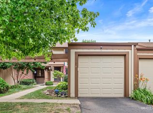 659 Glacier Trl, Roselle, IL 60172