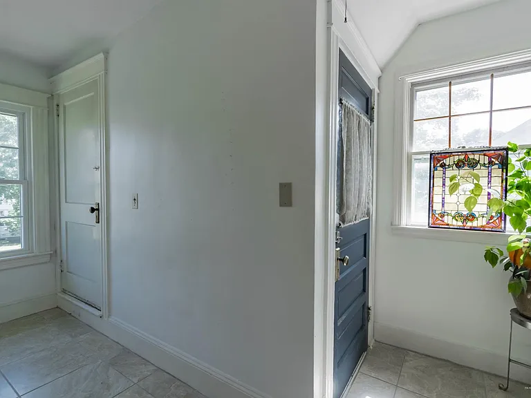3 Catherine St — Photo 10