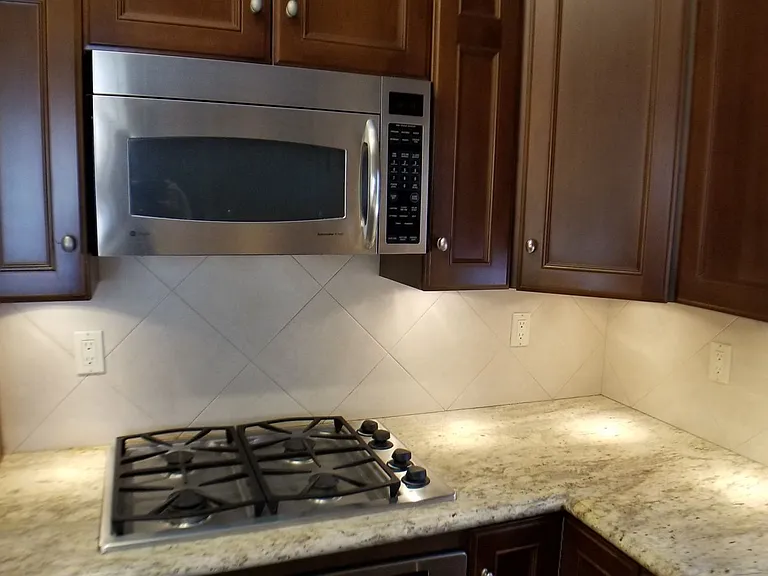 112 Corsica Dr — Photo 5