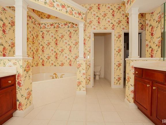 5th image of 2645 Waterstone Dr