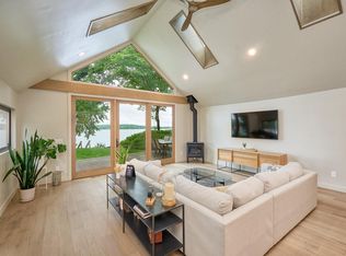 2877 Lake Shore Ave, Maple Plain, MN 55359