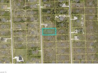 910 Lincoln Ave, Lehigh Acres, FL 33972