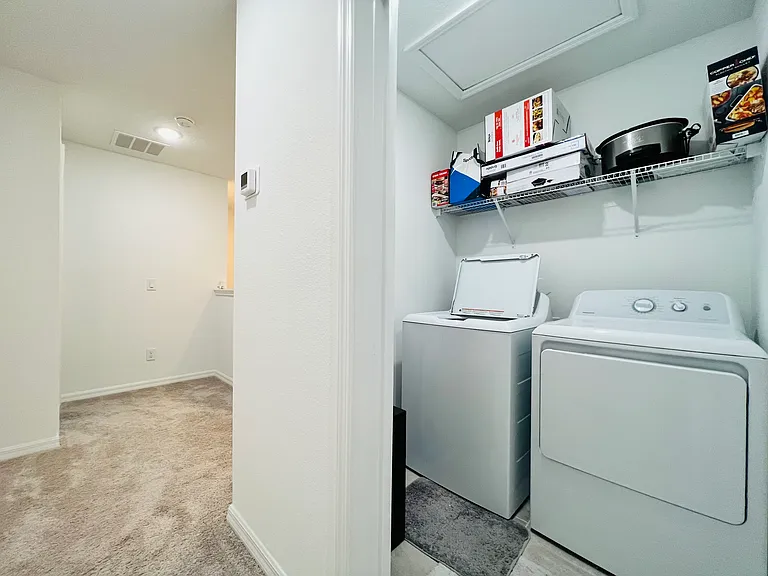 1561 Discovery St — Photo 13
