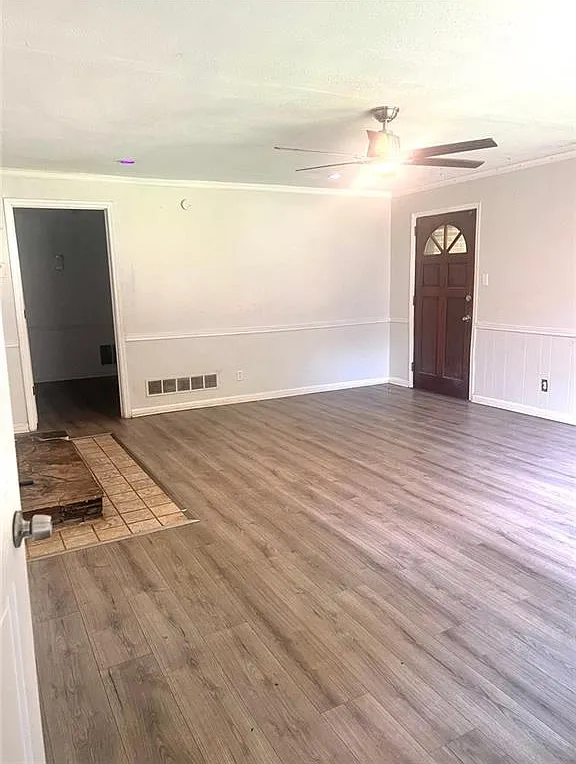 5 bed, 2.0 bath, 1480 sqft, $1,800 — Photo 3