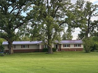 9669 Garden Plain Rd, Morrison, IL 61270