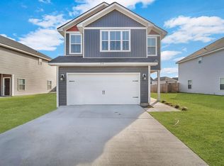 754 Fairview Cir, Hinesville, GA 31313
