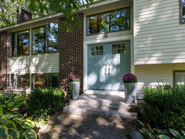 10 Kirsten Lndg, Fremont, NH 03044