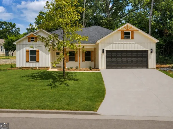 108 Laurel Oak Ln, Warner Robins, GA 31093