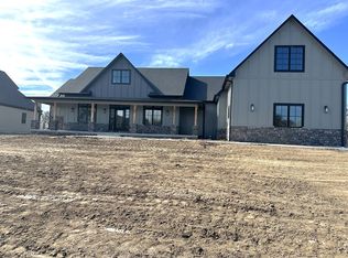 2546 Aberdeen Ln, Salina, KS 67401