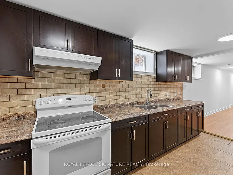 502 Westmount Ave #LOWER — Photo 8