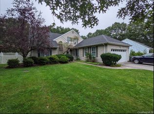 1 Northumberland Drive, Shoreham, NY 11786