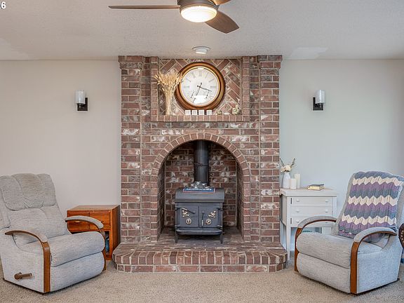5th image of 20515 NE 267th St