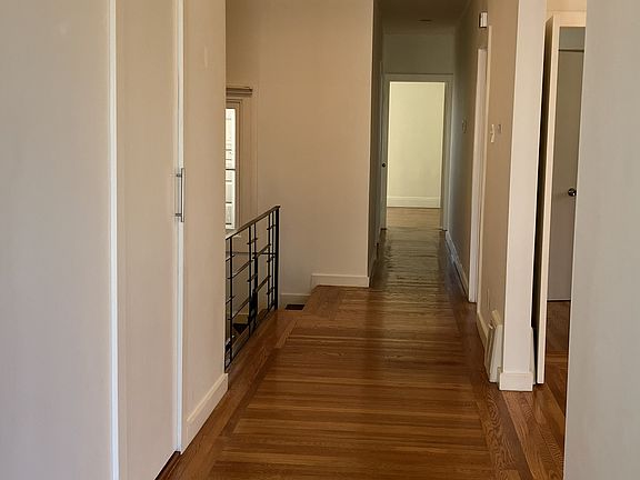 4th image of 1435 Francisco St