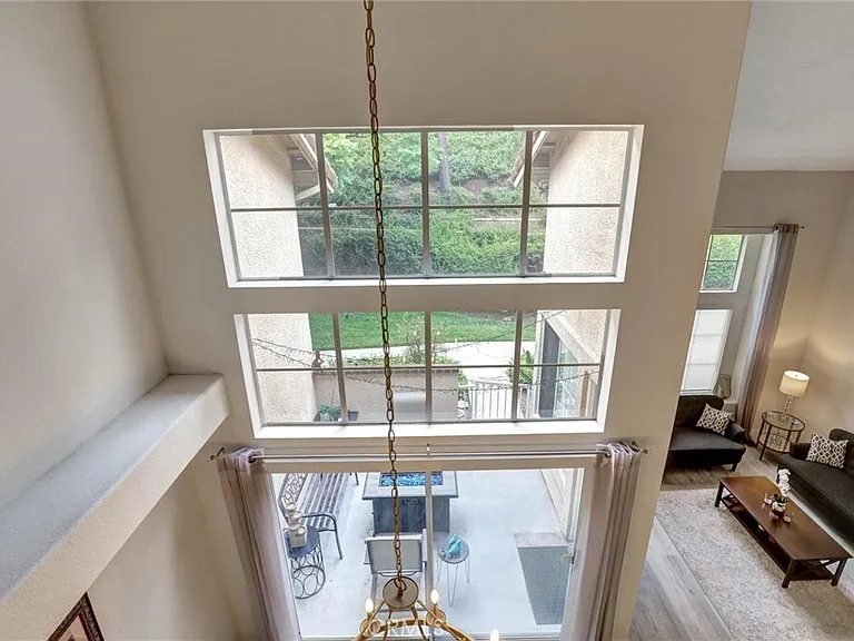 6 Nightingale Dr — Photo 21