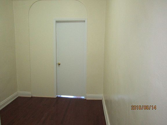 4th image of 2304 Atlantic Ave APT 4R