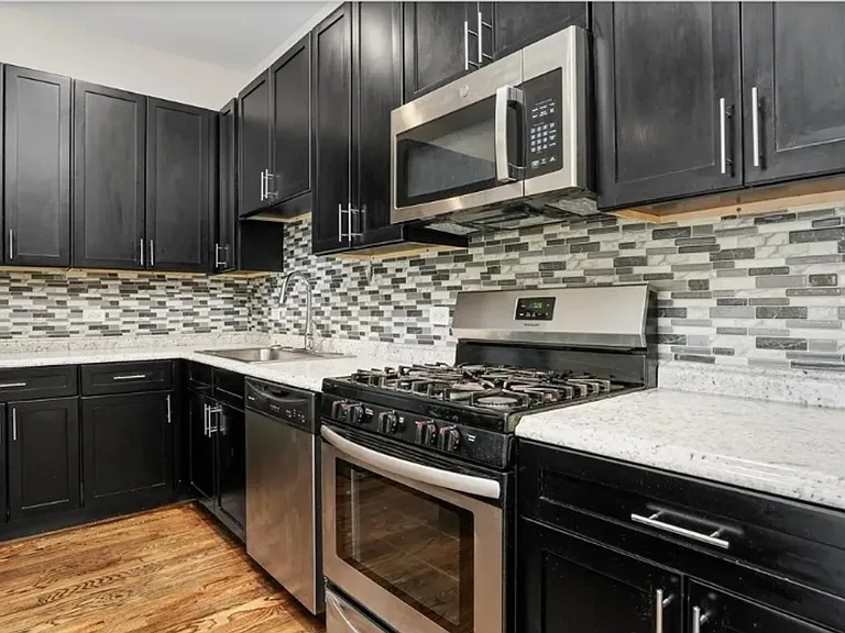 4530 S Michigan Ave #3 — Photo 6